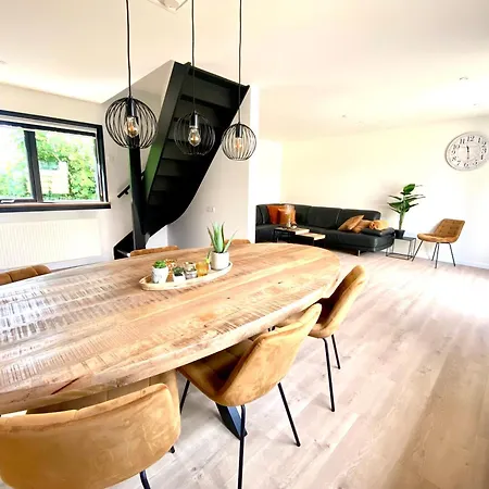 Theislandlife House 11p Semesterbostad